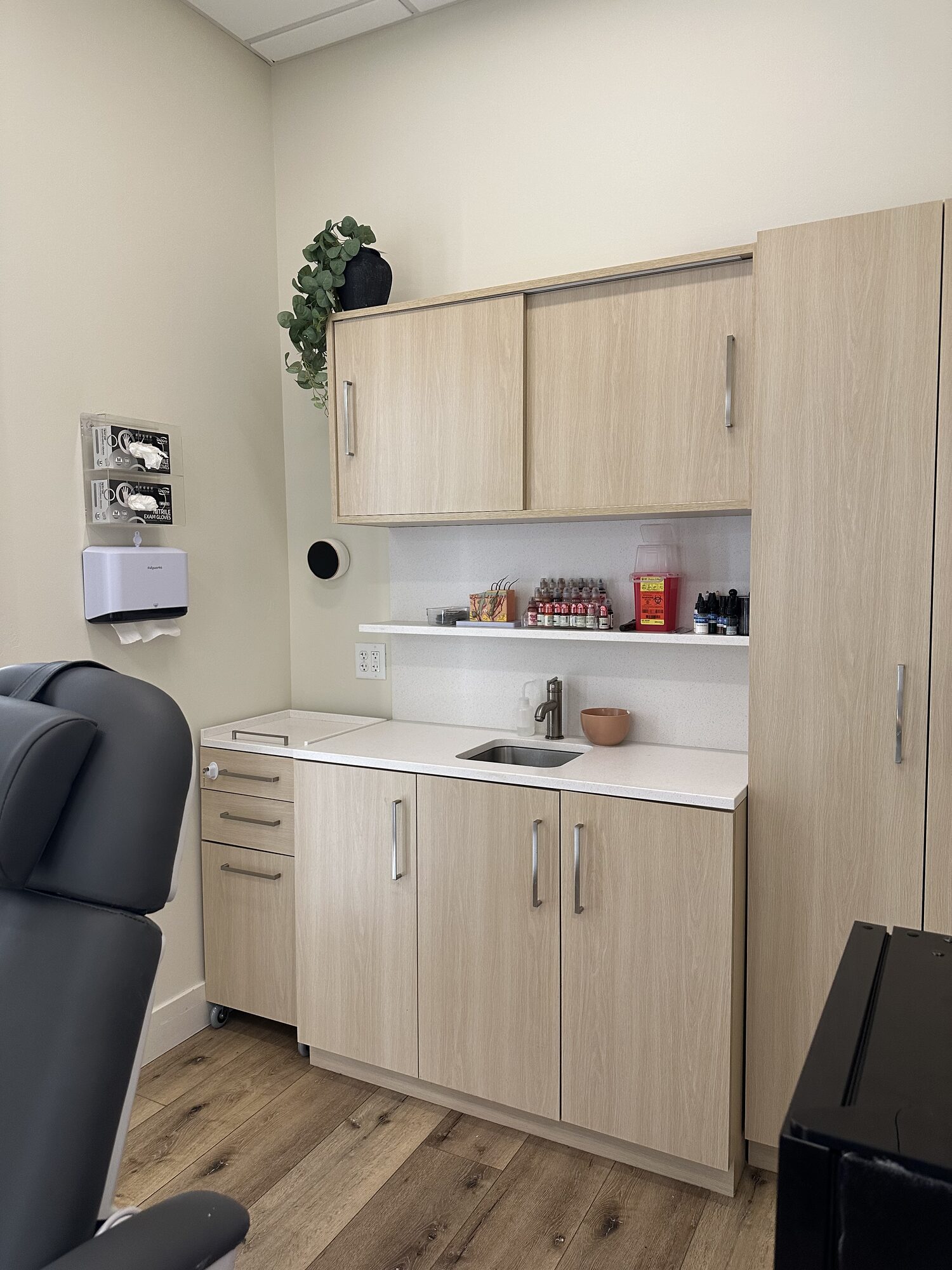 Ink Clinic paramedical tattoo studio in Modesto, CA — view 1.
